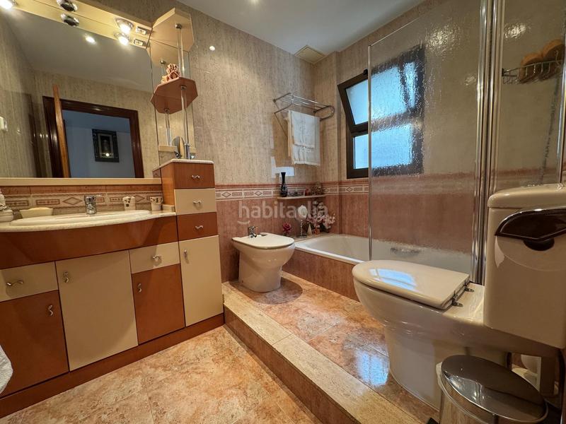 Foto 17df4af1-e3f8-457c-a6be-1608298bb12c. Ático atico duplex 4 habitaciopnes mas terraza en Vilanova i la Geltrú