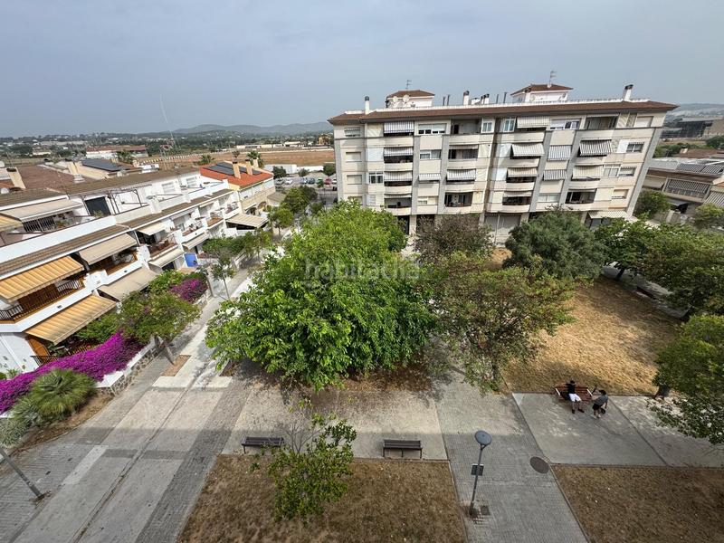 Foto 5d634b20-c837-45f8-a999-03f8ad53400c. Ático atico duplex 4 habitaciopnes mas terraza en Vilanova i la Geltrú