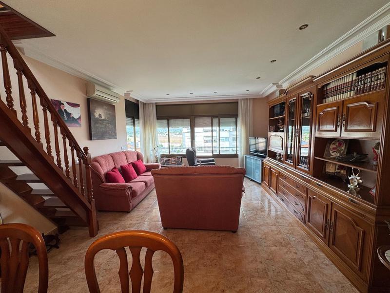 Foto c39b0ff4-b53f-4b82-95fd-e5a19427c280. Ático atico duplex 4 habitaciopnes mas terraza en Vilanova i la Geltrú