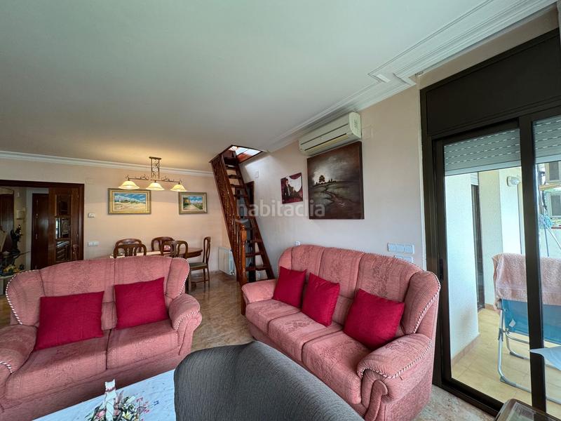 Foto c64a68e1-565e-4caf-bcfb-a9e23b5cfb94. Ático atico duplex 4 habitaciopnes mas terraza en Vilanova i la Geltrú