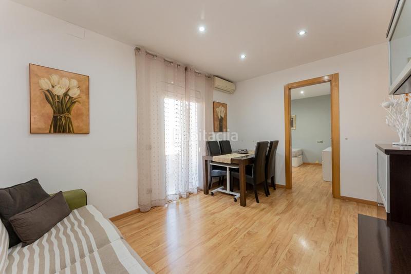 Foto 355fa5fd-942a-427e-bb0f-829728bf6d6a. Àtic a Passeig Maragall Gavà