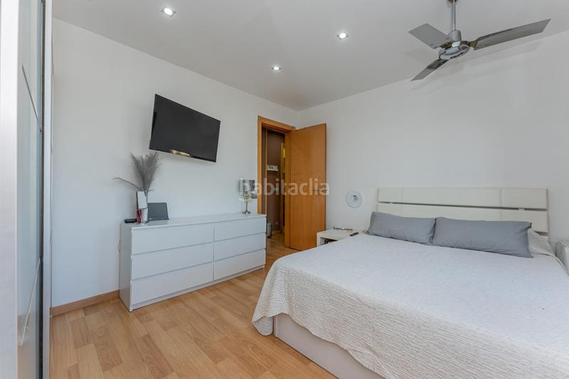 Foto 92eda448-d935-4dab-9794-d8d516b9fa00. Àtic a Passeig Maragall Gavà