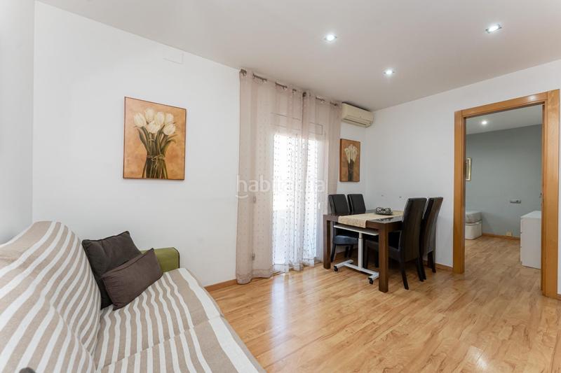 Foto c8d91fbd-fa6d-45c8-98ca-e583da7862a5. Àtic a Passeig Maragall Gavà