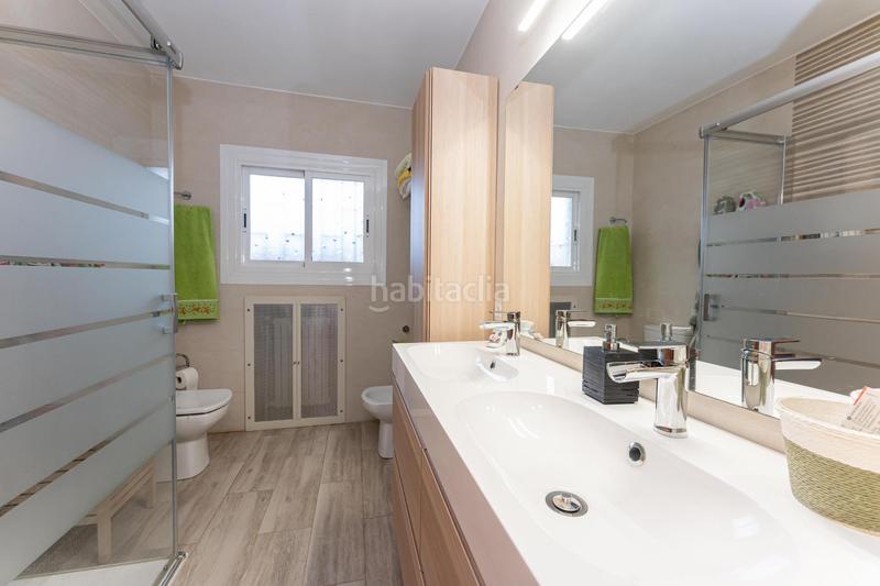 Foto 0d97d1db-7d41-4b7b-beef-2687418eea06. Chalet avec chauffage parking piscine dans Montmar Castelldefels