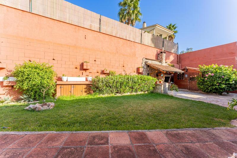 Foto b2d01ec8-e657-4fa4-a36e-2262613666c1. Chalet avec chauffage parking piscine dans Montmar Castelldefels