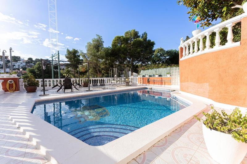 Foto efc21acb-3afb-44ea-8526-41eb5bb5922e. Xalet amb calefacció aparcament piscina a Montmar Castelldefels