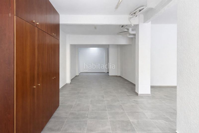 Foto 498bef7d-6c48-4dcf-9fe9-f673e8ad238c. Local comercial a Centre-Estació Gavà