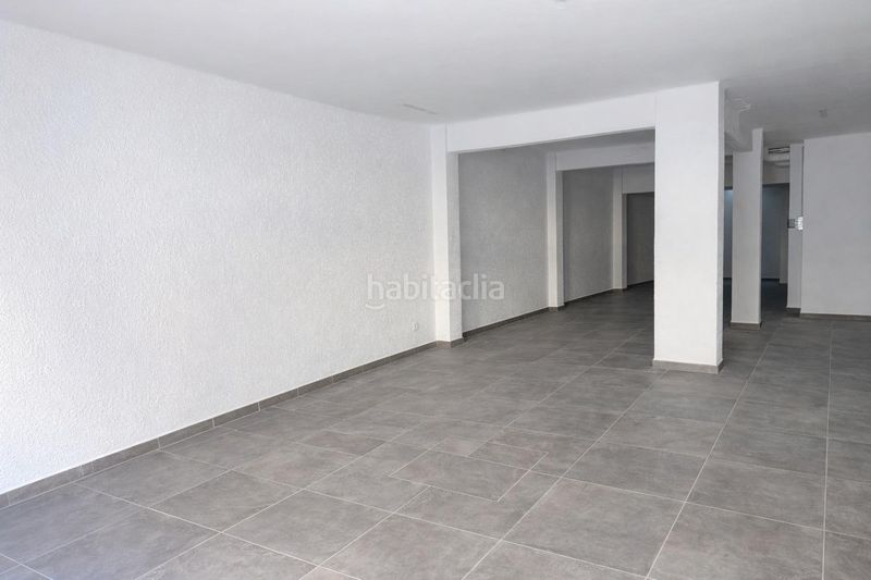 Foto f65adc87-19b1-4ff6-8cb1-61e2df0ef2ce. Local comercial a Centre-Estació Gavà