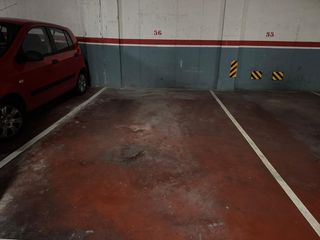 Aparcament cotxe a Carrer del canonge doctor auguet 86. Se  vende plaza de parquing en avd ballester