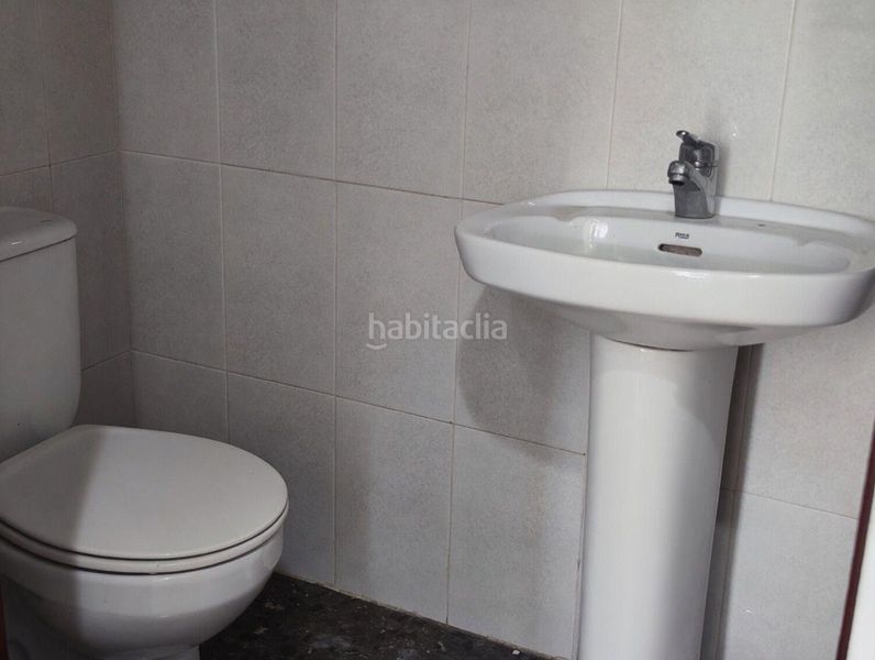 Foto 0e5ac7f9-6bda-450d-87e6-21b12081d10a. Lloguer local comercial a Centre Viladecans