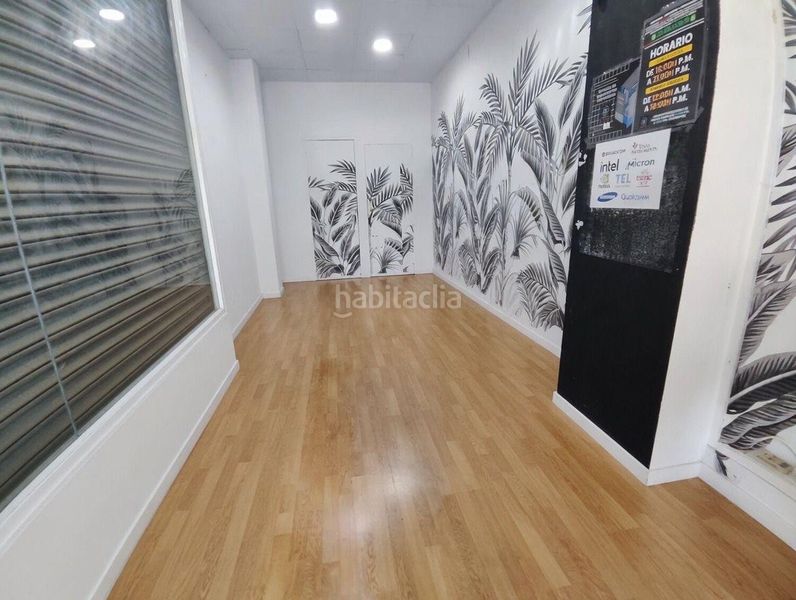 Foto b34423cb-312f-4ef6-b9b4-d6f875b04a7a. Lloguer local comercial a Centre Viladecans