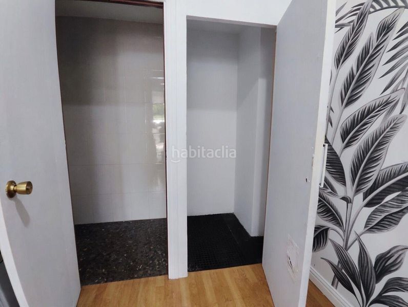 Foto c451ac29-e7a2-4bf8-a030-d417e0aa2872. Lloguer local comercial a Centre Viladecans