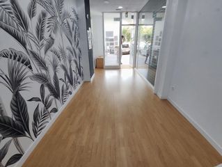Miete Geschäftsraum in Centre. Se alquila local en zona muy céntrica y comercial