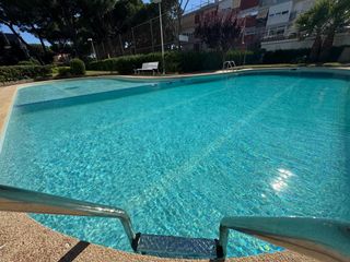 Pis a La Pineda. Piso dos dormitorios zona playa