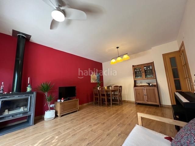 Foto 67dd375a-14ff-4941-ae99-e3f08cf3776f. Casa adossada amb aparcament a Salomó
