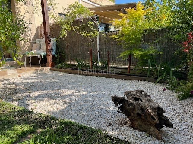 Foto d8982e67-c342-43b1-8975-5e029d892177. Casa adossada amb aparcament a Salomó