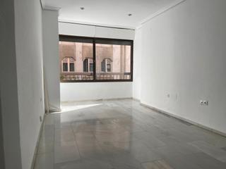 Etagenwohnung in Calle del Doce de Octubre