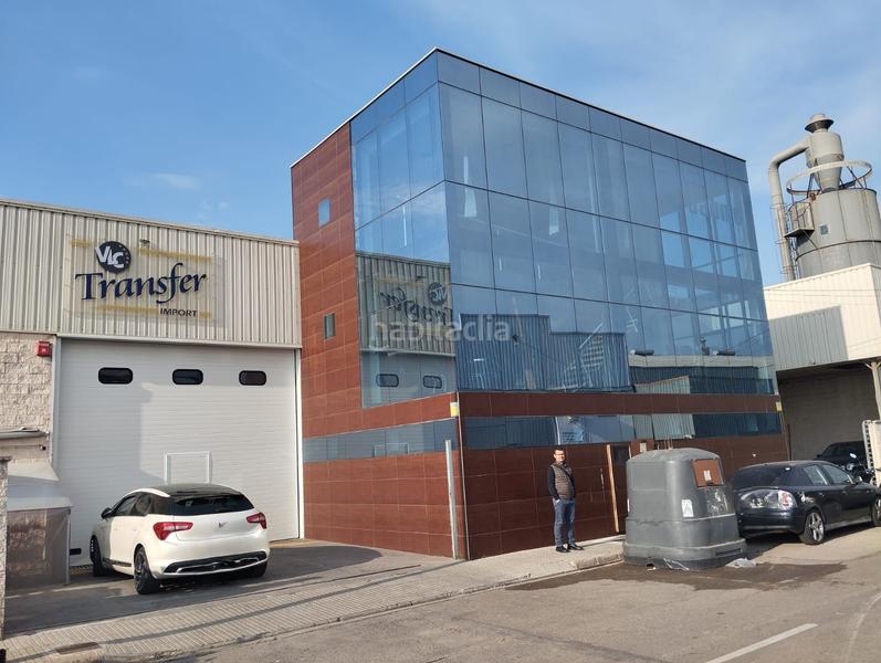 Foto 758d9f03-6028-4e1d-939f-bde8e99f8aa9. Location bâtiment à usage industriel dans Almoines