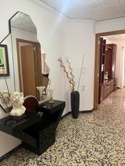 Pis a Carrer azorin 18. Venta de piso en la font