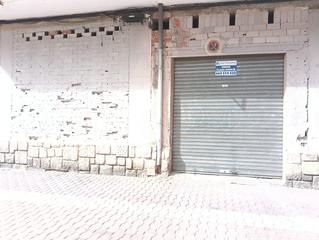 Local commercial à Fátima. Local con vado en ensanchefranciscanos