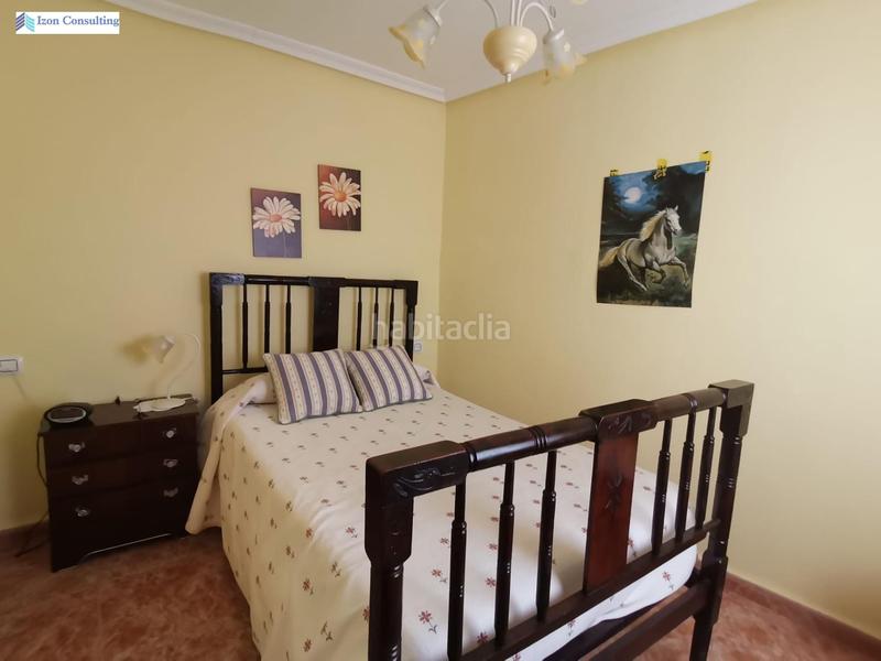 Foto f09f01d7-5a43-4f35-8d41-1c3ee1713ed5. Masía vistas a la sierra del segura en Bogarra