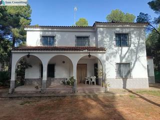 Chalet en Pedanías - Extrarradio. Espectacular parcela con chalet y piscina a 15 minutos de albace