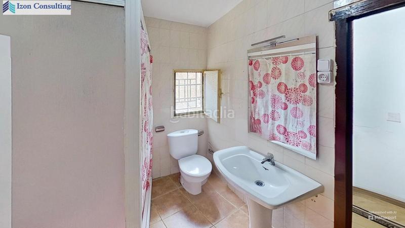 Foto f2b95fa3-da08-465f-b68e-c2b2d4bedb47. Casa  con patio y garaje en Alcadozo