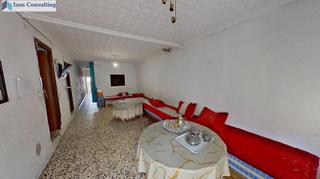 Haus in Pozohondo. Casa con patio en pozohondo