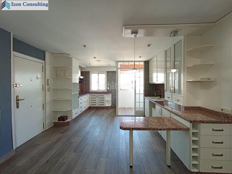 Foto b795b1e1-5d85-46ea-ac9c-bbd35fa5614d. Pis amb calefacció aparcament a Carretas - Pajarita Albacete