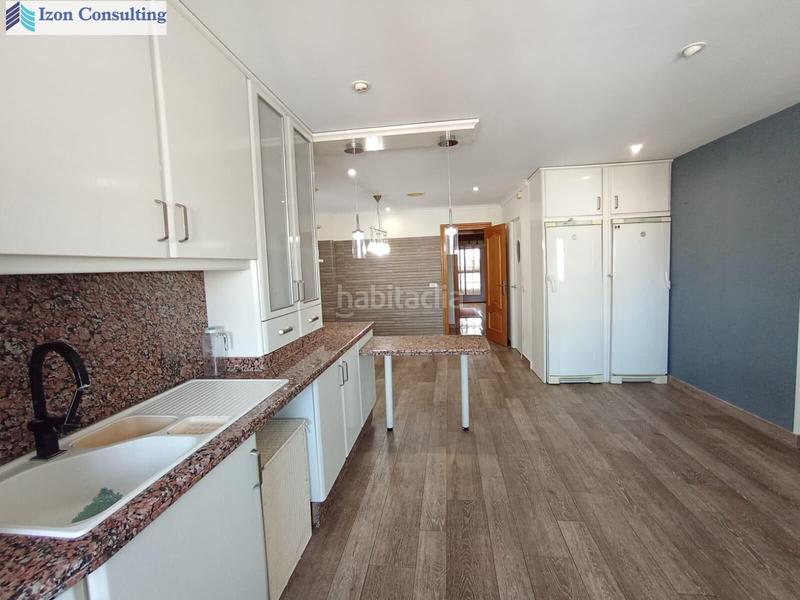 Foto e72322dd-12b7-4c5c-9a29-bb8221b53596. Pis amb calefacció aparcament a Carretas - Pajarita Albacete