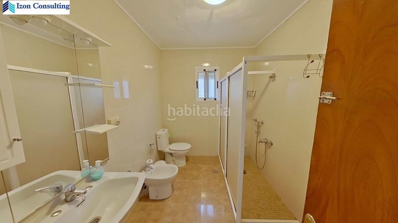 Foto 2d03581a-70f3-4ad5-89f3-ff78556926c4. Casa amb aparcament a Alcadozo