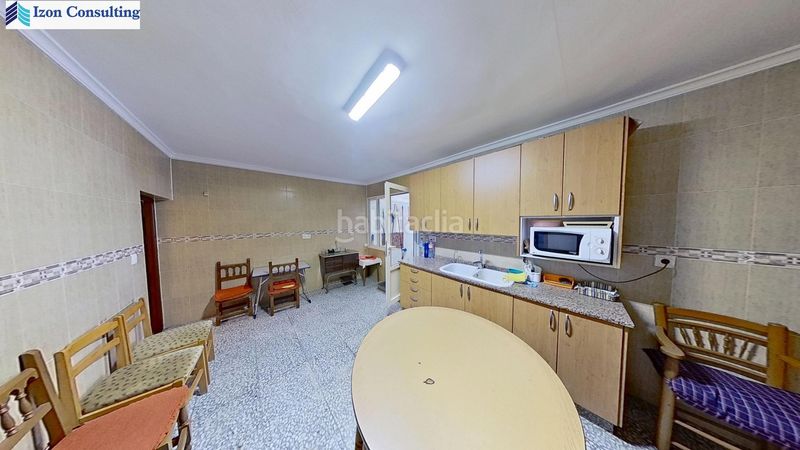 Foto 79226cef-4caa-4b9e-a4c3-9bbd2717b3a5. Casa amb aparcament a Ontur