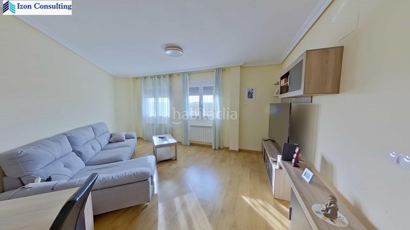 Foto a6bcae75-f232-4cad-939b-b68170c65d5a. Casa adossada amb aparcament a Motilleja