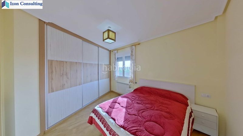 Foto b3eef65e-cf34-48fd-afdd-dfa863090035. Casa adossada amb aparcament a Motilleja