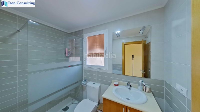 Foto b6e11f01-afaf-4ebe-b196-cf0e0d52900d. Casa adossada amb aparcament a Motilleja
