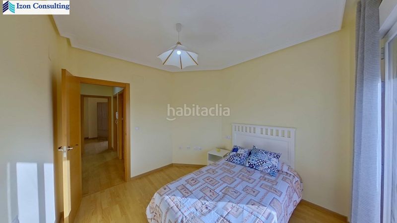 Foto f9dc71fe-6e66-4e6d-b9a7-8fb69c6169af. Casa adossada amb aparcament a Motilleja