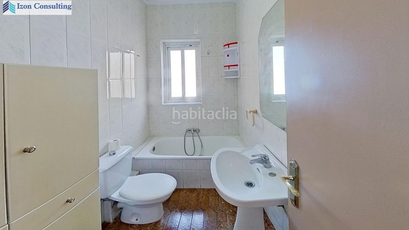 Foto c5fadbf6-5cda-4d64-aca3-42d11fbf0e9e. Pis amb calefacció a Ensanche - Franciscanos Albacete