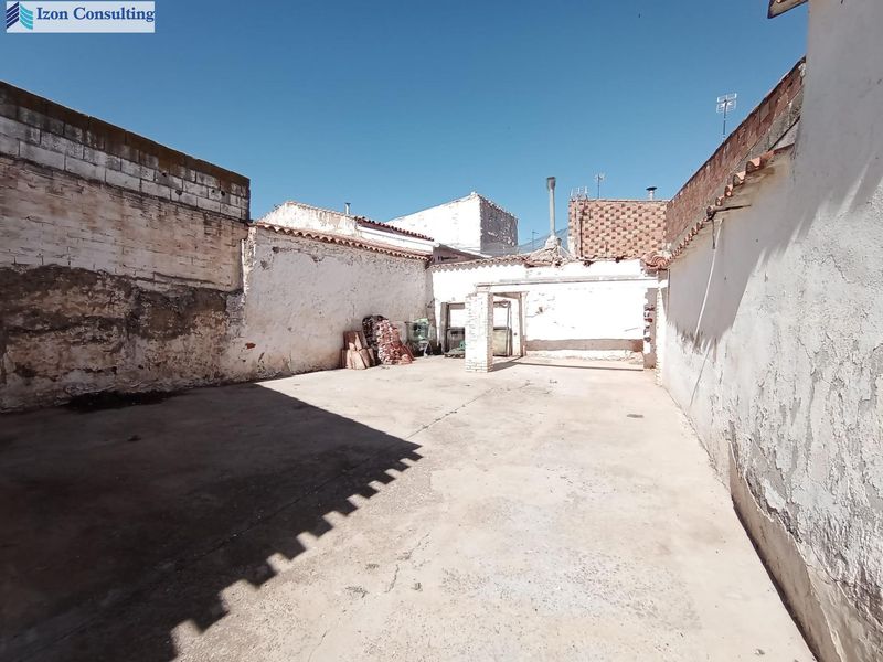 Foto f1904cc9-2682-40e6-a8a3-9114e4b4282d. Casa amb aparcament a Villarrobledo