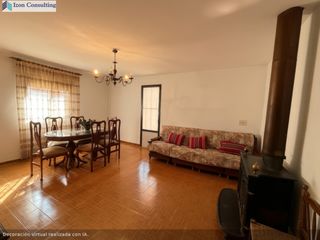Casa a Bienservida. Casa amplia en bienservida con patio, terraza y garajefinanciaci