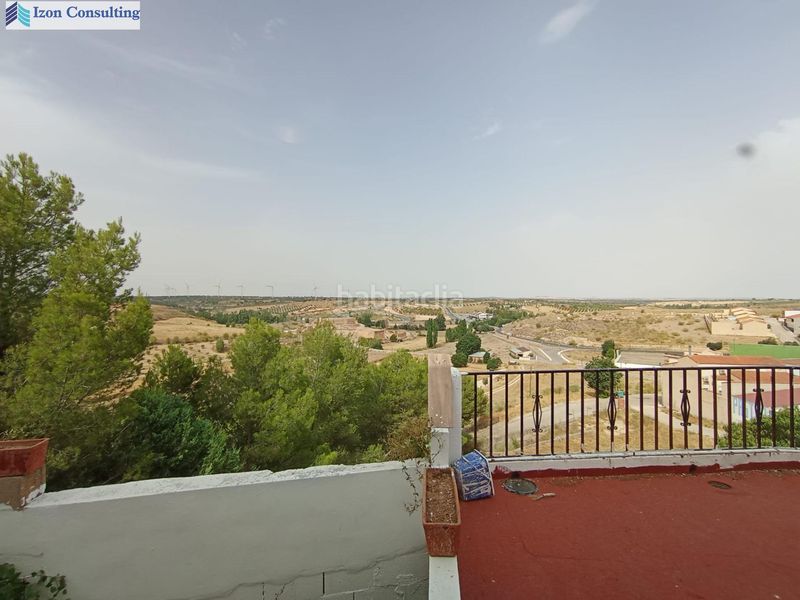 Foto 668d66f4-17bd-4ddc-9dc1-90f4b5e0bae7. Casa amb aparcament a Munera