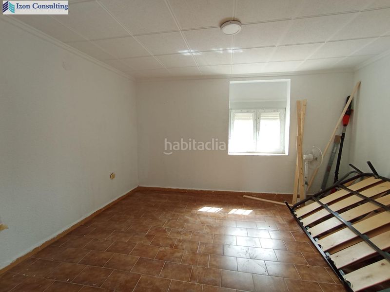Foto e8ef9416-a324-4098-a90f-eba9e4a2e881. Casa amb aparcament a Munera