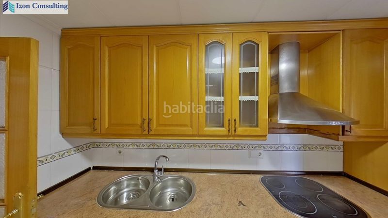 Foto d9c23598-3c25-4d4f-b0ee-a0cb73ced7d9. Pis amb calefacció aparcament a San Pablo Albacete