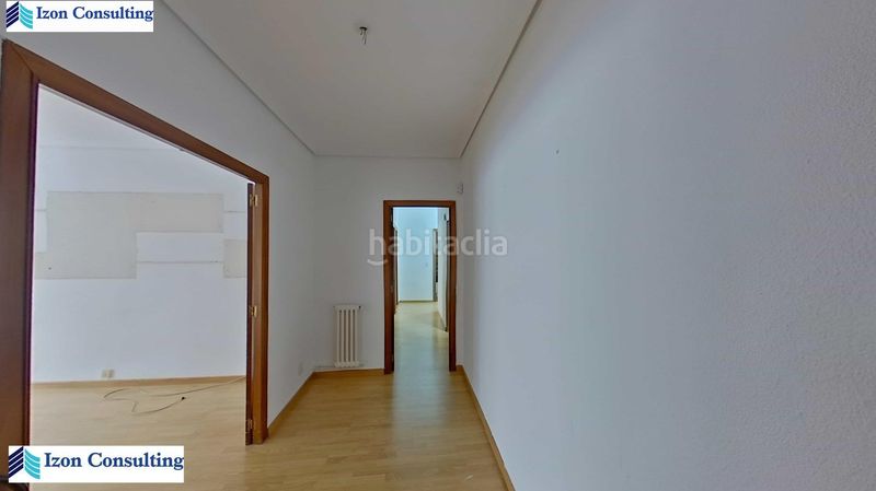 Foto 4b1854f4-2f3c-4ba5-a120-39c04a94b5ff. Flat with heating parking in Centro Albacete