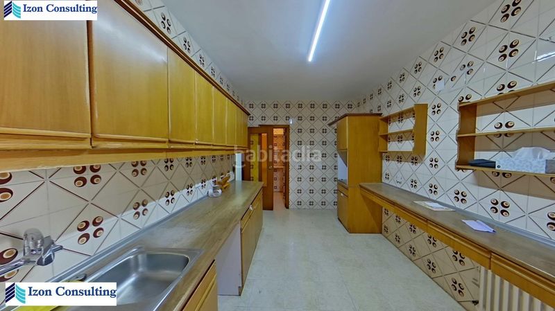Foto 96806d9c-d8cb-4ba5-9392-d3c59172c28d. Flat with heating parking in Centro Albacete