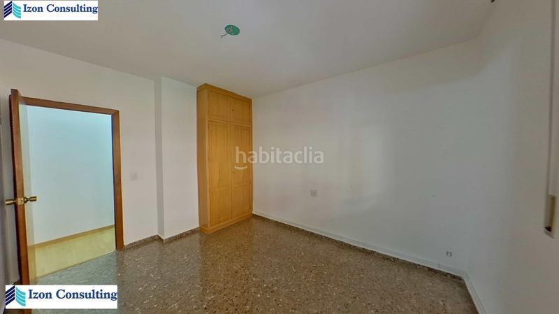 Foto b342f9e5-28c6-43db-8b13-73bc283b78a3. Flat with heating parking in Centro Albacete