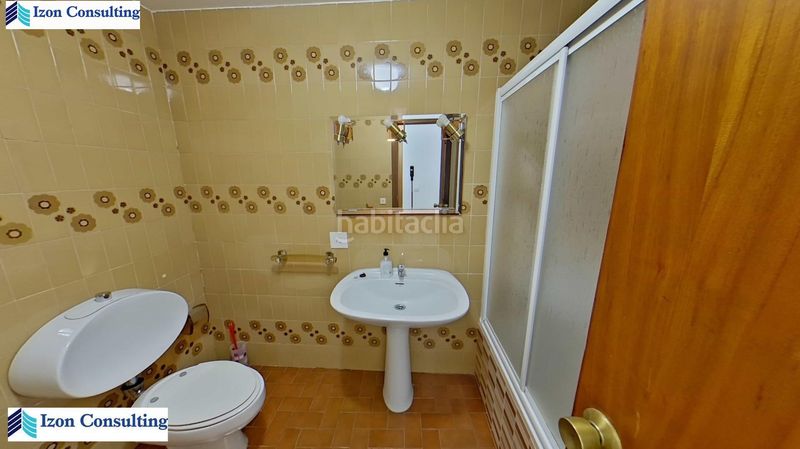 Foto cdd93d95-afdf-4111-9d2d-ab6eb0f36c8a. Flat with heating parking in Centro Albacete