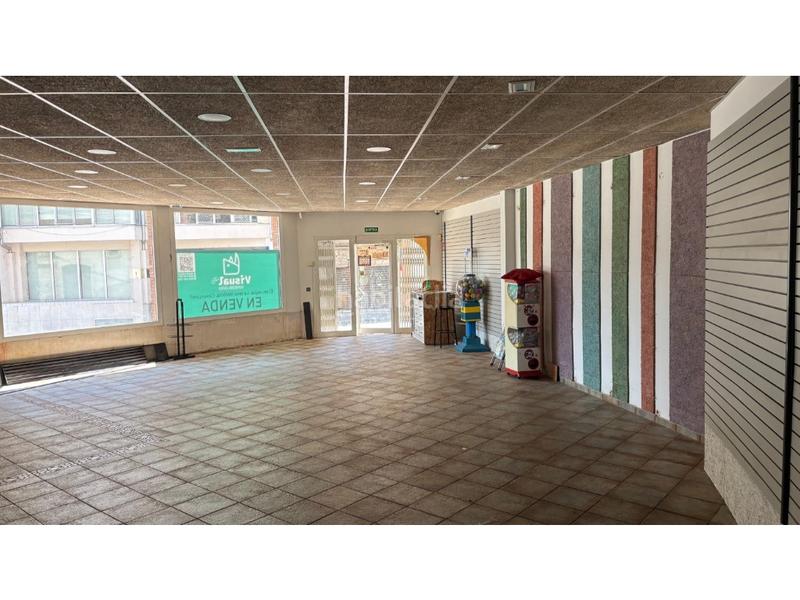Foto 77bf8078-5a49-4986-b90a-882e43823eef. Local comercial  en venta en el centro en Manlleu