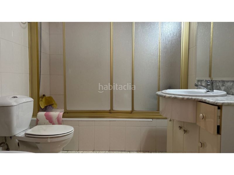 Foto dddd52f5-e72c-4c36-8c66-4db6c4a2c9ab. Casa amb aparcament a Manlleu