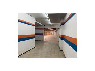 Local Comercial  Calle arnald de corco. Local comercial de 375m2 en venta