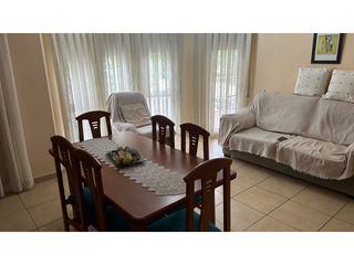 Haus  Calle pintor guardia. Casa en venta en manlleu con 2 pisos independientes